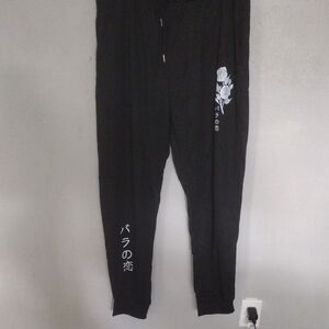 Black Floral Joggers – 2XL | Stylish Comfort with White Floral Design